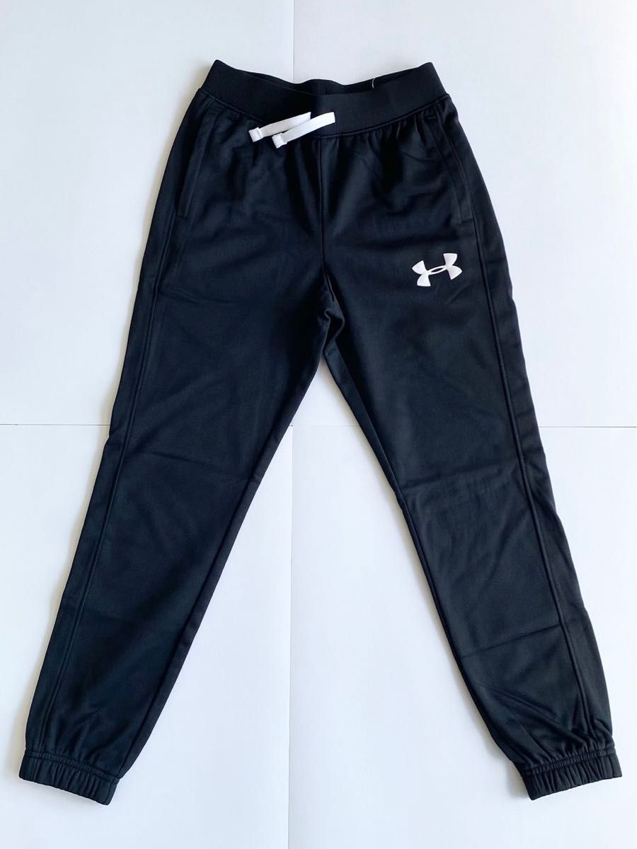 【新品未着用】UNDER ARMOUR アンダーアーマージャージ上下 150 黒