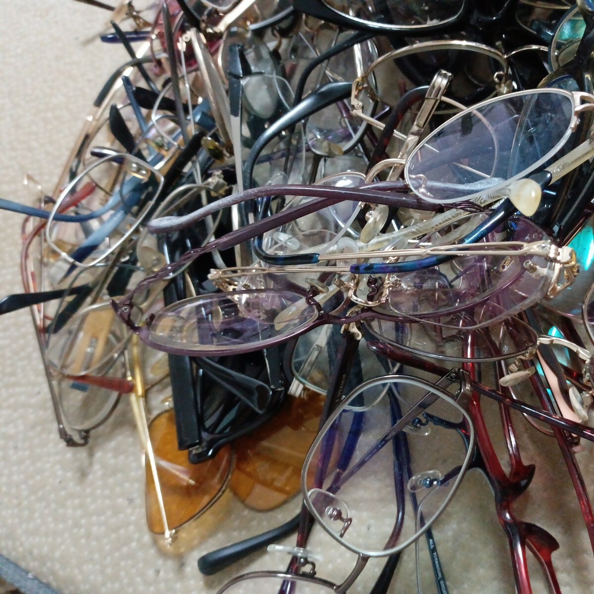 メガネ サングラス まとめ売り ジャンク ブランド めがね 状態様々約140個 ヴィンテージ 雑貨 の画像3