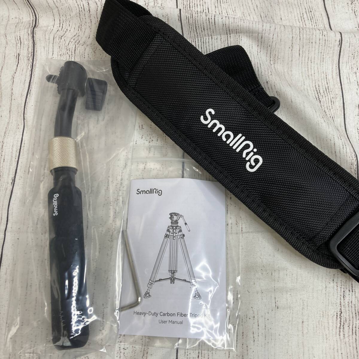 SmallRig FreeBlazer ヘビーデューティー カーボン ビデオ三脚 AD-100（雲台付き）3989 /佐Y21054-A0_画像9