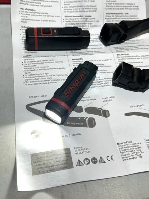 新品 Snap-on スナップオン ECHDD012A ハンズフリー 充電式 LED ネック ライト 作業灯 300ルーメン snapon 取り外し式の画像6