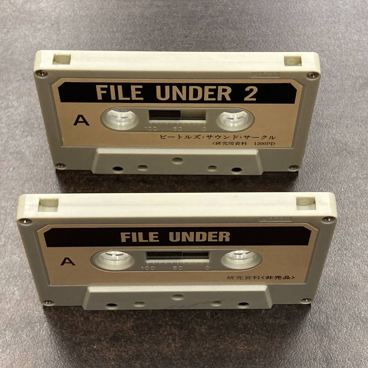 1212M ザ・ビートルズ 研究資料 FILE UNDER 1-2 カセットテープ / THE BEATLES Research materials Cassette Tapeの画像2