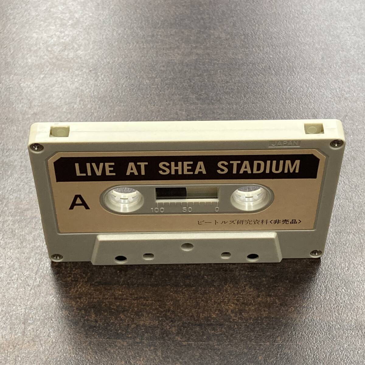 1215M ザ・ビートルズ 研究資料 LIVE AT SHEA STADIUM カセットテープ / THE BEATLES Research materials Cassette Tapeの画像2