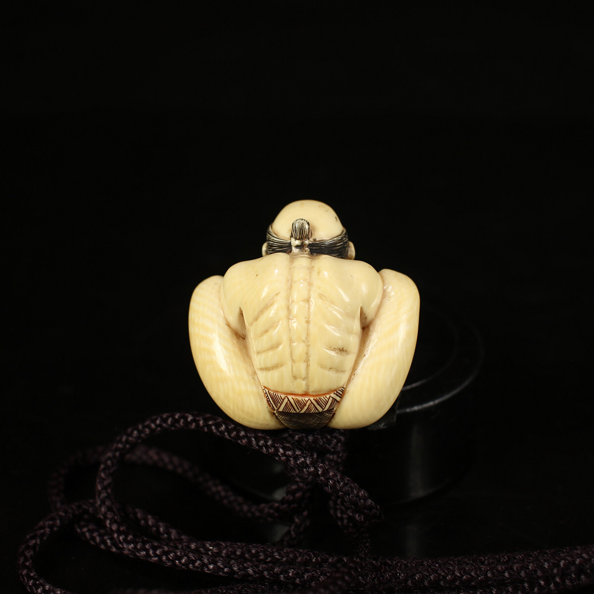 【美】ZA692 時代 東洋彫刻 相撲 根付 鹿革鞄／美品Sr！ｒ_画像2