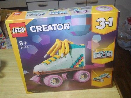 LEGO31148レトロなローラースケート、ラジカセ、スケートボート１度組み立て新品同様美品箱説明書予備揃ってます3in1です