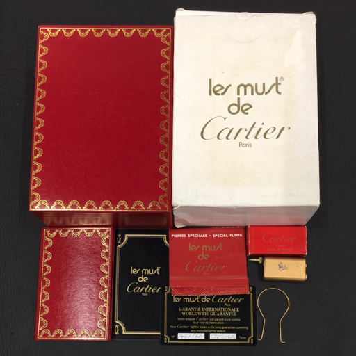 カルティエ トリニティ ガスライター 高さ6.9cm 赤×ゴールドカラー 喫煙グッズ ブランド小物 保存箱付 Cartierの画像7