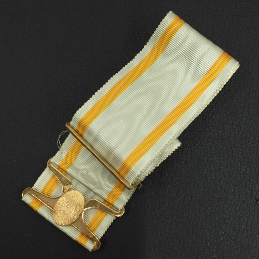旧日本軍 勲章 勲三等 瑞宝章 メダル 紐 バッジ 付属 当時物 アンティーク 保存箱付 QD043-3の画像7