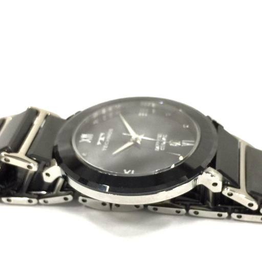 美品 テクノス セラミック デイト クォーツ 腕時計 ボーイズサイズ 黒 未稼働品 純正ブレス 付属品あり TECHNOSの画像3