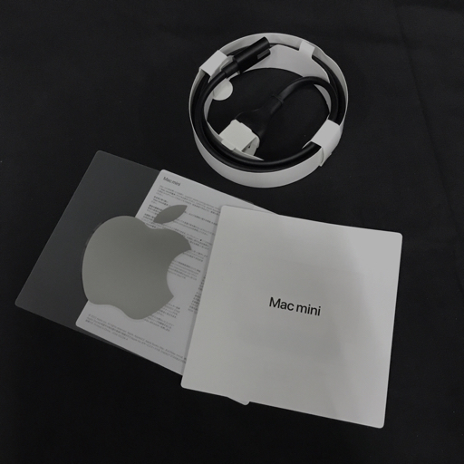 Apple Mac mini M2 Model A2816 SSD/1TB OSなし デスクトップ PC 通電確認済の画像9
