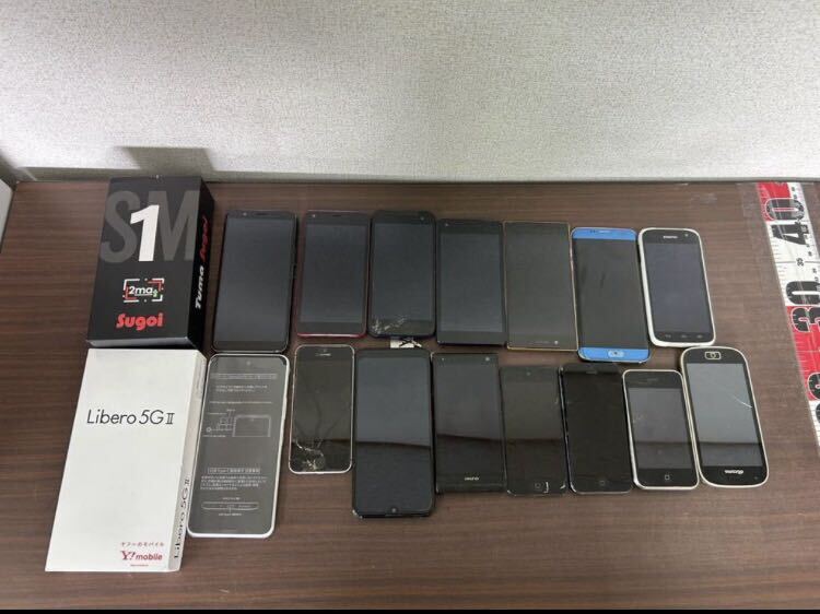 スマホ スマートフォン Galaxy iPhone XPERIA LG 携帯電話　まとまて　15台　ジャンク　部品取り　箱あり/F-2_画像1