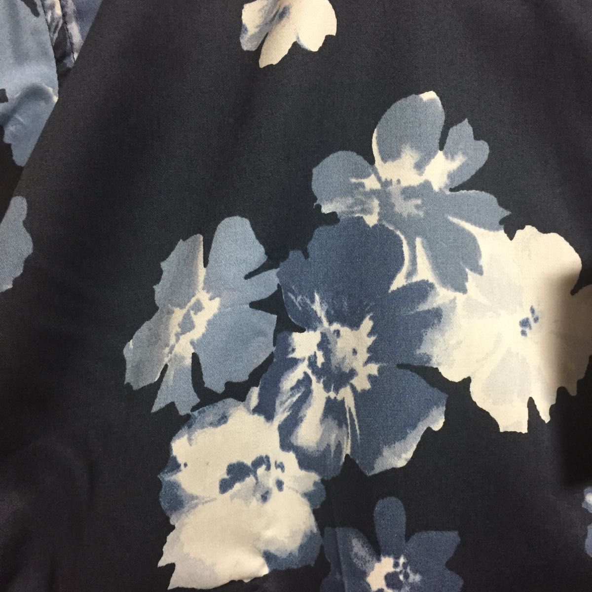 ★【新品】アートフラワーシルキーシャツ 日本製(LAD MUSICIAN デザイン仕様) ●紺 Mサイズ