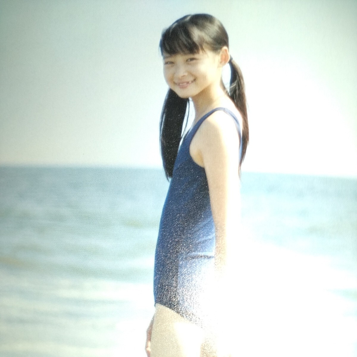DVD付】森下真依 相川聖奈 西永彩奈 真野しずく 飯田ゆか写真集「君に、ひとめぼれ」 初版・帯びつき 2011年発売 p1360 - 複数被写体 DVD付】森下真依 相川聖奈 西永彩奈 真野しずく 飯田ゆか写真集「君に、ひとめぼれ」 初版・帯びつき 2011年発売 p1360 - 複数被写体