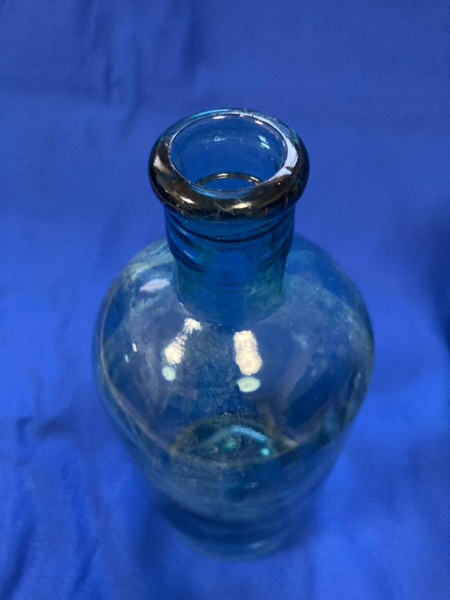 ガラス瓶 まとめて3点 ガラス 空瓶 昭和レトロ アンティーク コレクション 古い オブジェ_画像3