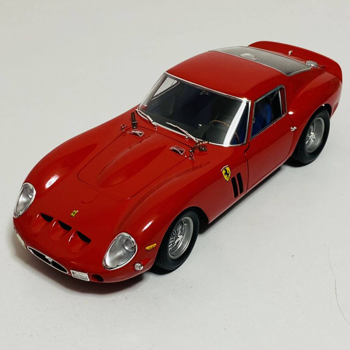 【中古品】Kyosho 京商 1/18スケール ハイエンドモデル Ferrari 250 GTO フェラーリ ミニカー モデルカー_画像3