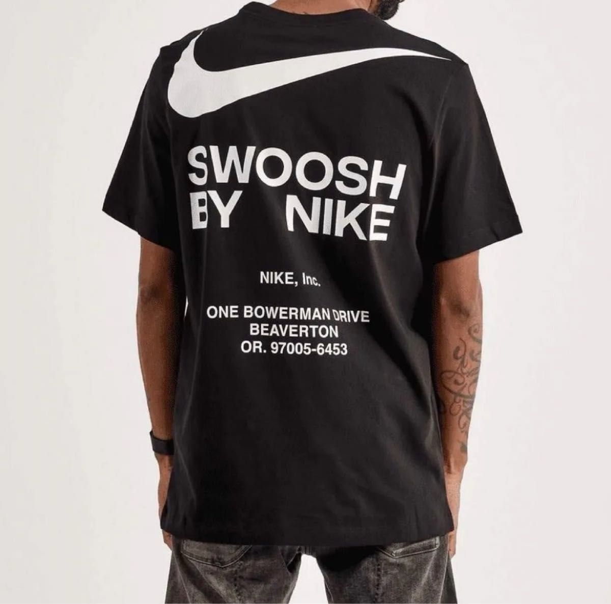 ☆新品タグ付☆ ナイキ　ビッグスウッシュ  SWOOSH Tシャツ Lサイズ ブラック