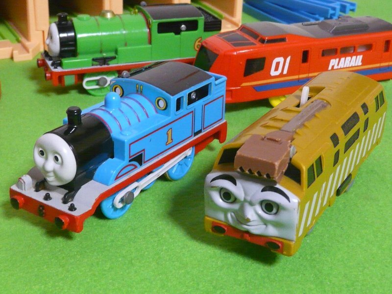  Tokutoku * Plarail Thomas series *. therefore . Thomas machine .+ locomotive 4 pcs. set *.... pcs Thomas diesel ton pa-si- Plarail . vehicle *