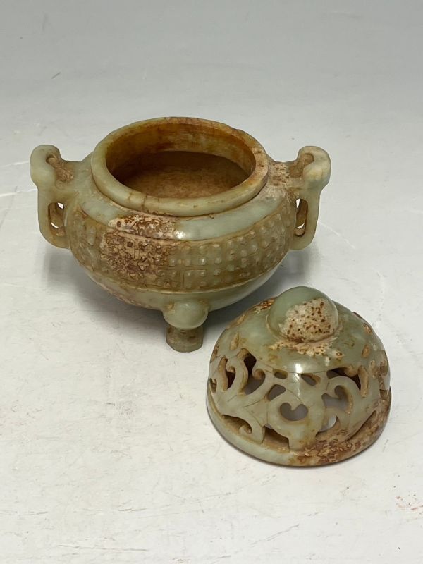 Gr1111[ Kyushu S prefecture old house SK.. from consigning goods ] China old . sphere carving ear attaching three pair censer Tang thing old work sculpture work era thing 