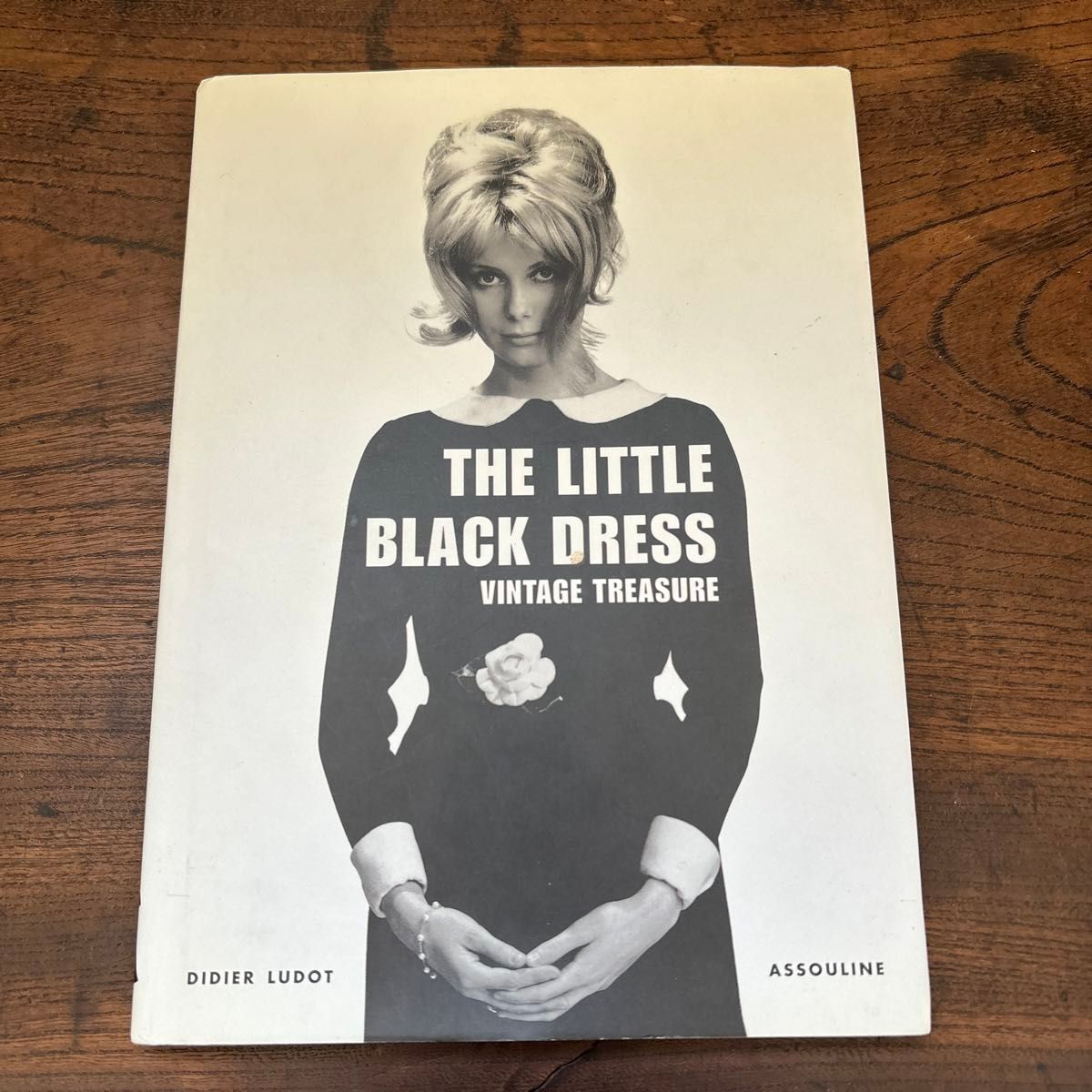 THE LITTLE BLCK DRESS VINTGE TREASURE ブラックドレス　写真集