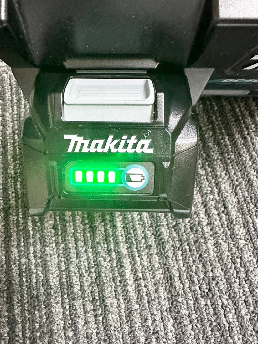 F【新生活応援】マキタ makita 充電式クリーナ モデル CL001G 40V(max)x2.5Ah バッテリー2個付き 充電器付き コードレス掃除機の画像6