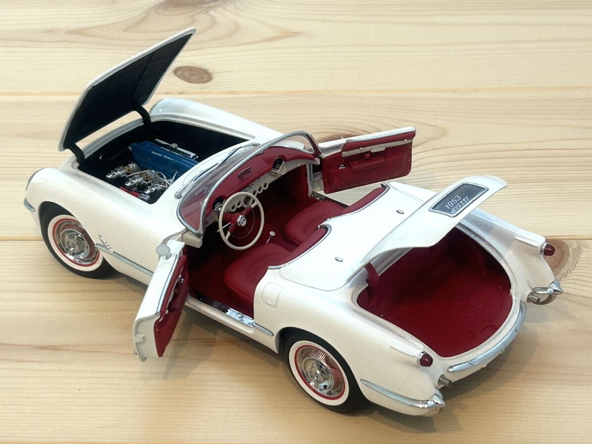 AUTOart MILLENNIUM オートアート ミレニアム GM Corvette 1953年 1/18 ミニカーの画像6