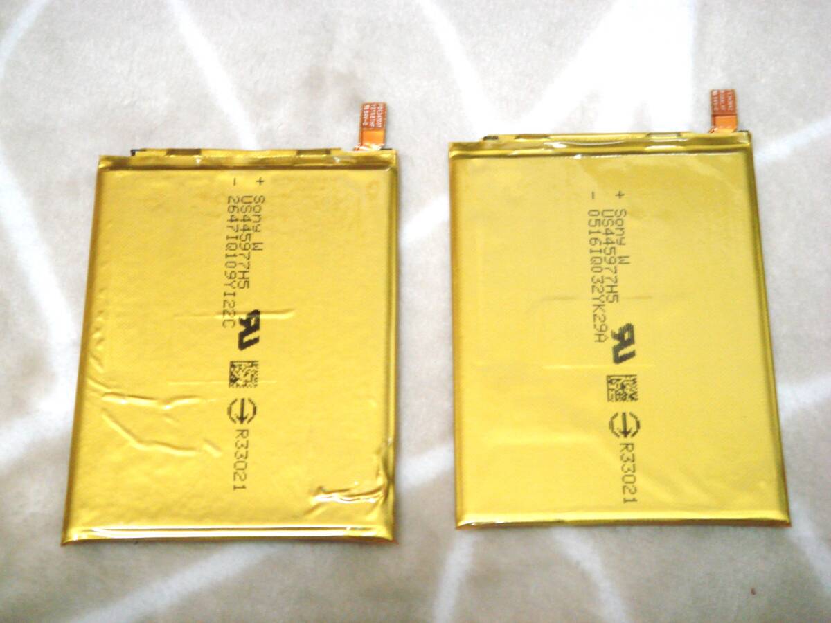 SONY Xperia XZ... включено ...  оригинальный  аккумулятор  2шт. 　 номер модели  LIS1632ERPC  нерабочий товар  　