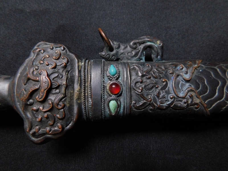 年代物 チベット モンゴル 短剣 鉄製刀身 宝剣 全長32cm 刃長14.cm 密教 法具 護身具 ナイフ の画像3