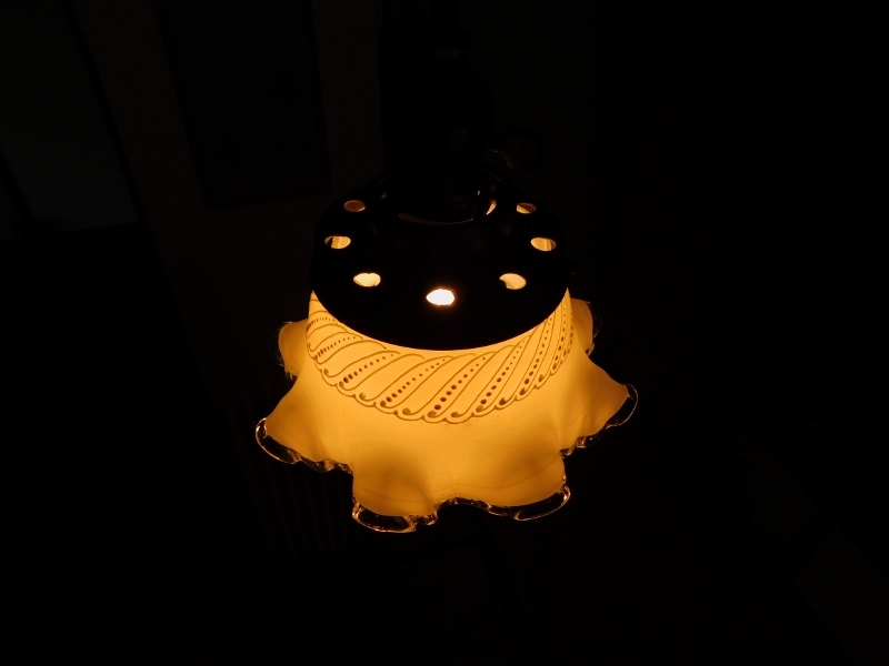 戦前 乳白フリル 電傘 電笠 ウランガラス ランプシェード 硝子 照明器具 ペンダントライト 大正浪漫 レトロ の画像4