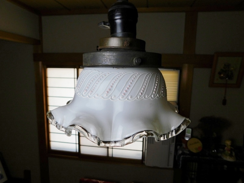 戦前 乳白フリル 電傘 電笠 ウランガラス ランプシェード 硝子 照明器具 ペンダントライト 大正浪漫 レトロ の画像5