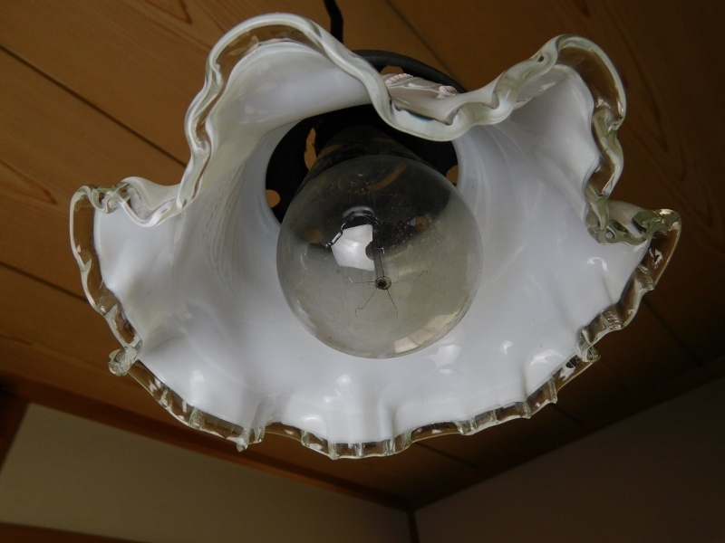 戦前 乳白フリル 電傘 電笠 ウランガラス ランプシェード 硝子 照明器具 ペンダントライト 大正浪漫 レトロ 