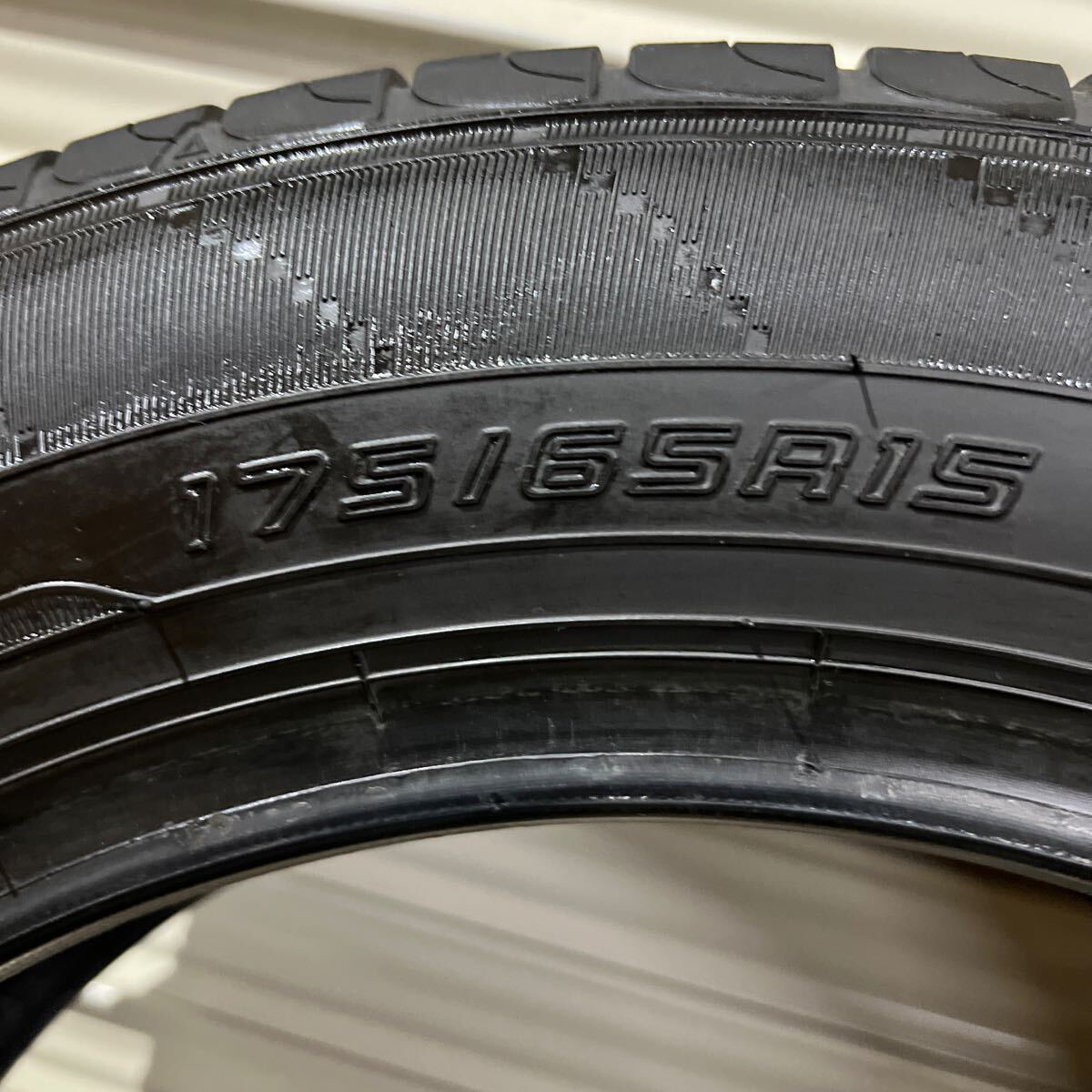 サマータイヤ ダンロップ 175/65R15 21年製 1本のみ EC204 バリ溝 中古夏タイヤの画像2