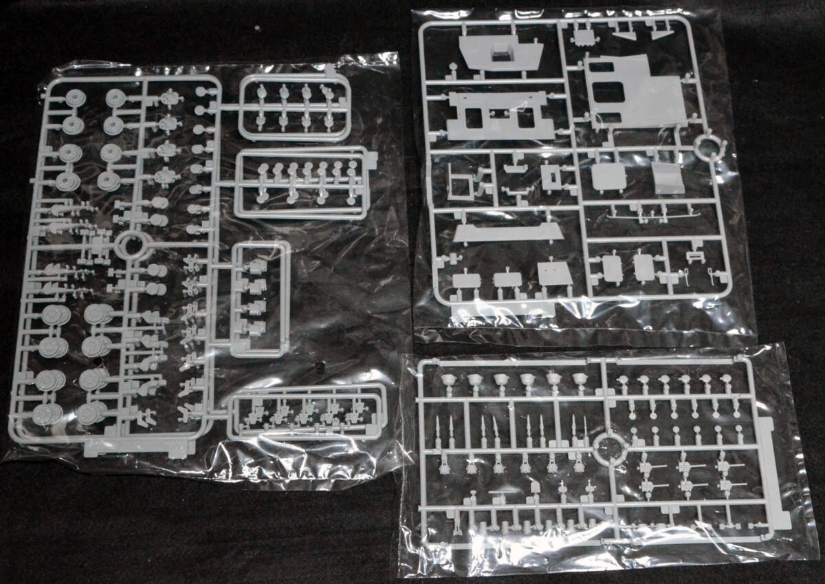 1/35 貴重な金属砲身つき　10.5cm対戦車自走砲K.Pz.Sfl.lVa　ディッカー・マックス マジックトラック　スマートキット　DR6357_画像6