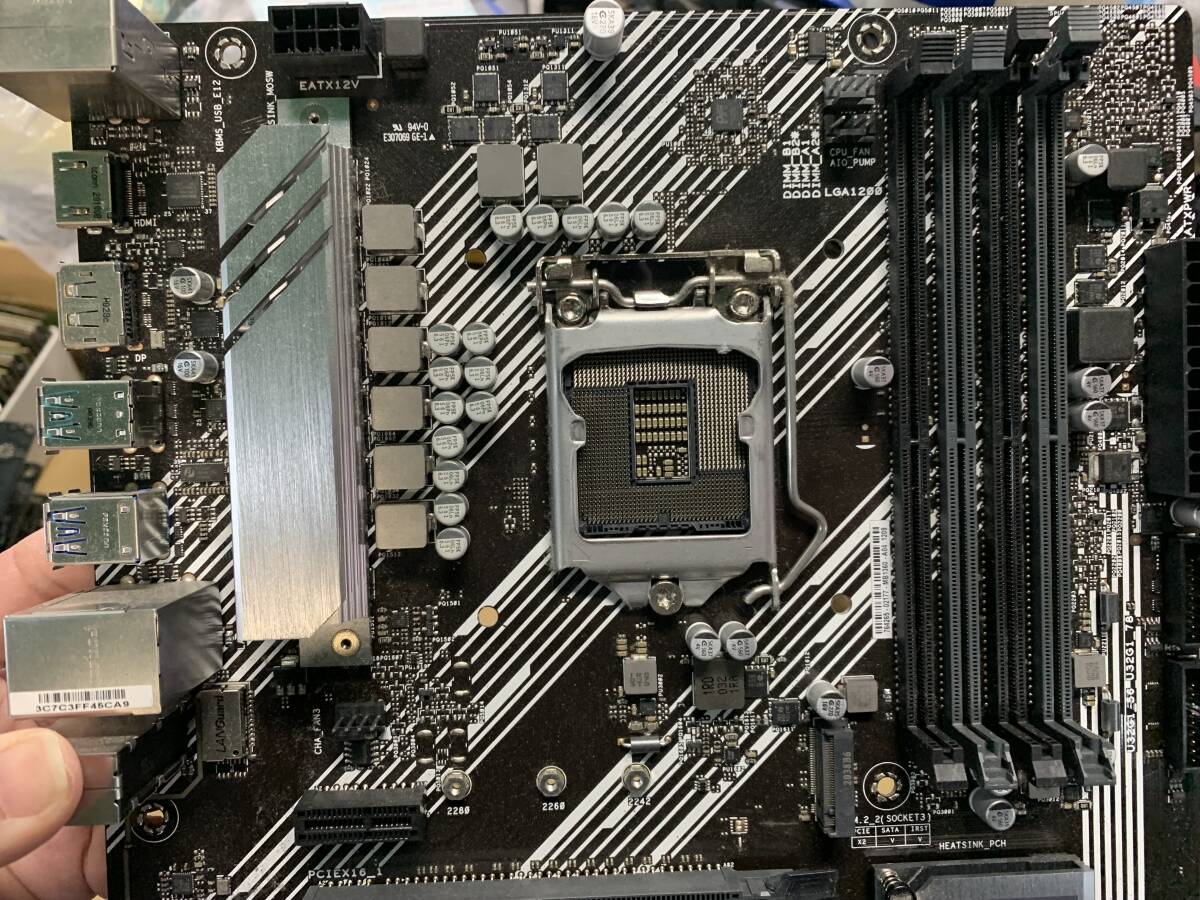★中古品 BIOS確認 ASUS PRIME H470-PLUS LGA1200 ATXマザーボード IOパネル付属 ★の画像3