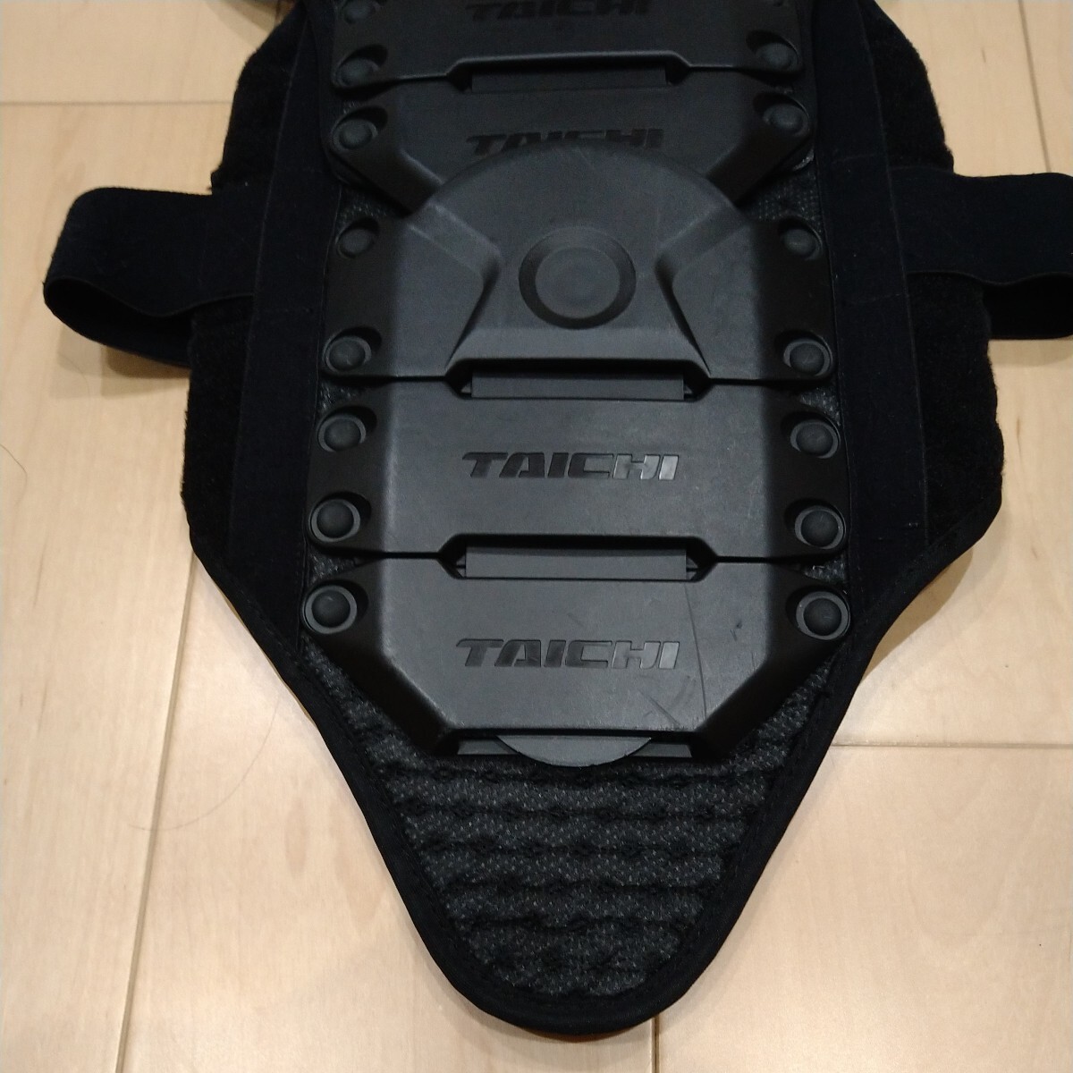 RS TAICHI NXV309 バックプロテクター ブラック タイチ_画像3