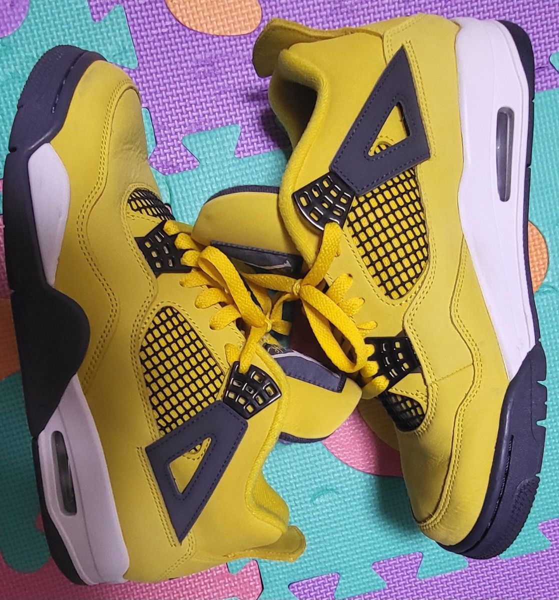 Nike Air Jordan 4 "Tour Yellow"