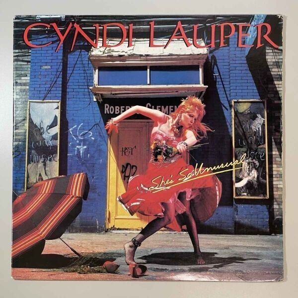 30874★良盤【US盤】 Cyndi Lauper / She's So Unusual_画像1