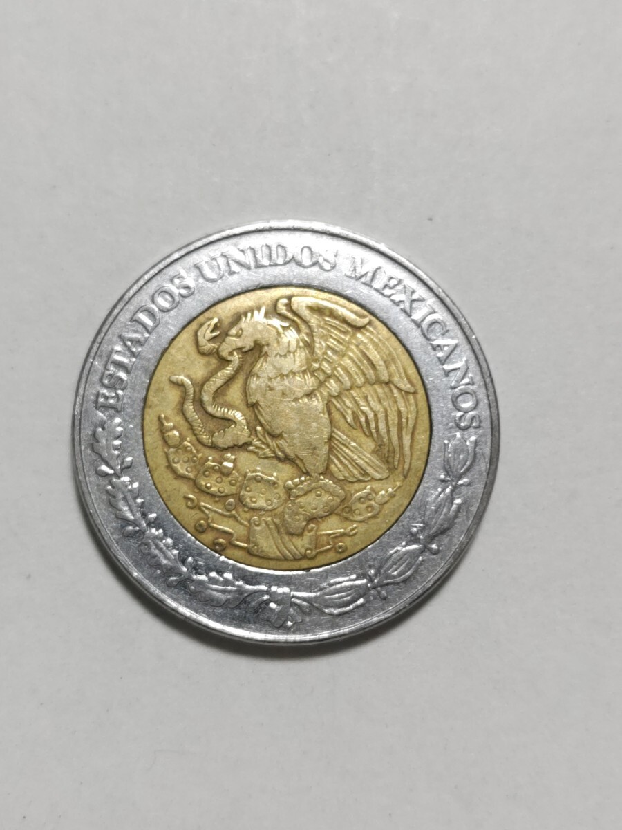 メキシコ通貨　5ペソ　2002年発行　1枚　pi22_画像2