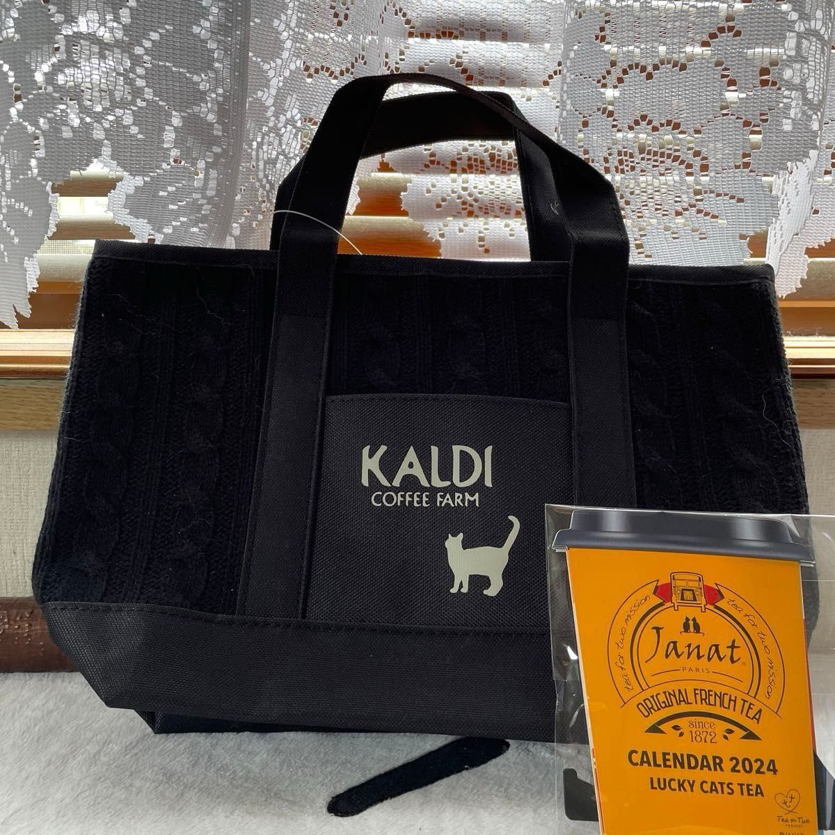 KALDI カルディ猫バッグ 2024 ネコの日バッグ トートバッグ　カレンダー 付き