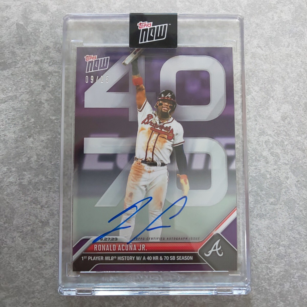 【Ronald Acuna Jr.】 MLB 2023 Topps now Card 927B Purple Auto /25 直筆サインカード 40 Home Runs & 70 Stolen Bases Atlanta Bravesの画像1