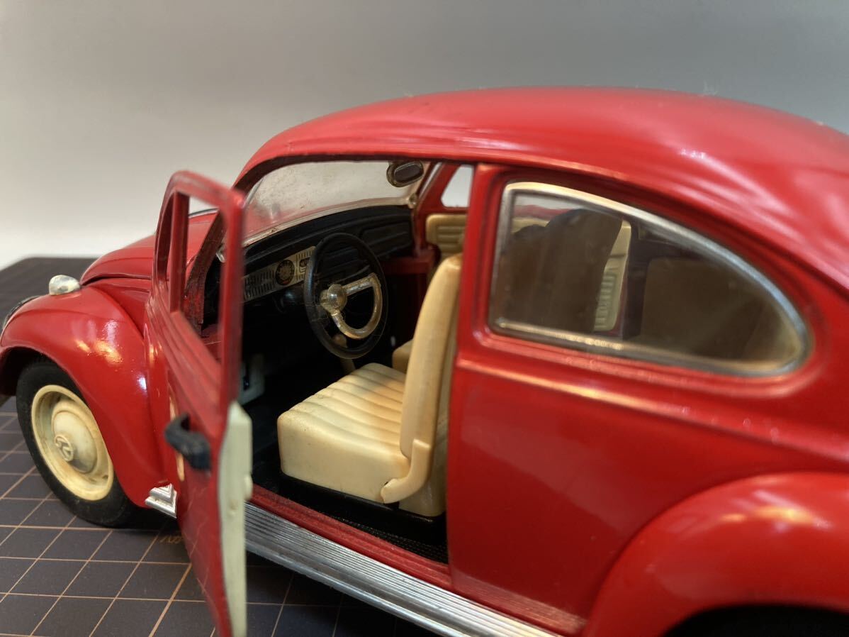 VW ビートル 1967年 ビートル 人気 RED Beetle 空冷 ケーファー ダイキャスト 各部稼働 ミニカー トイカー 車体約22cmの画像6