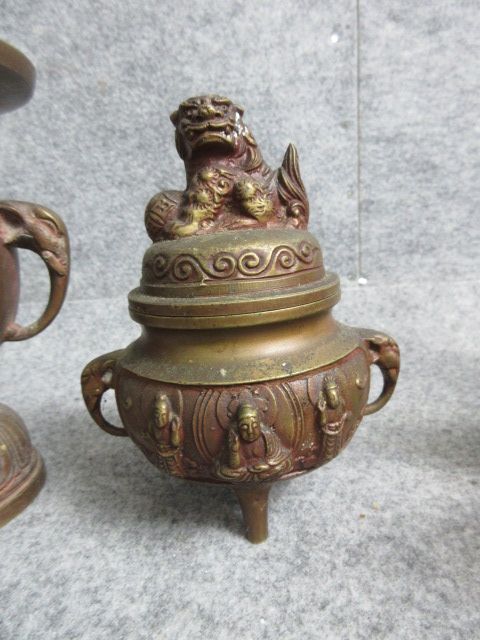 政】33418 ☆仏具☆宣徳五具足 仏像図 象形持ち手 神具 政】33418 ☆仏具☆宣徳五具足 仏像図 象形持ち手 神具