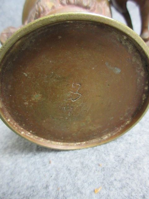 政】33418 ☆仏具☆宣徳五具足 仏像図 象形持ち手 神具 政】33418 ☆仏具☆宣徳五具足 仏像図 象形持ち手 神具