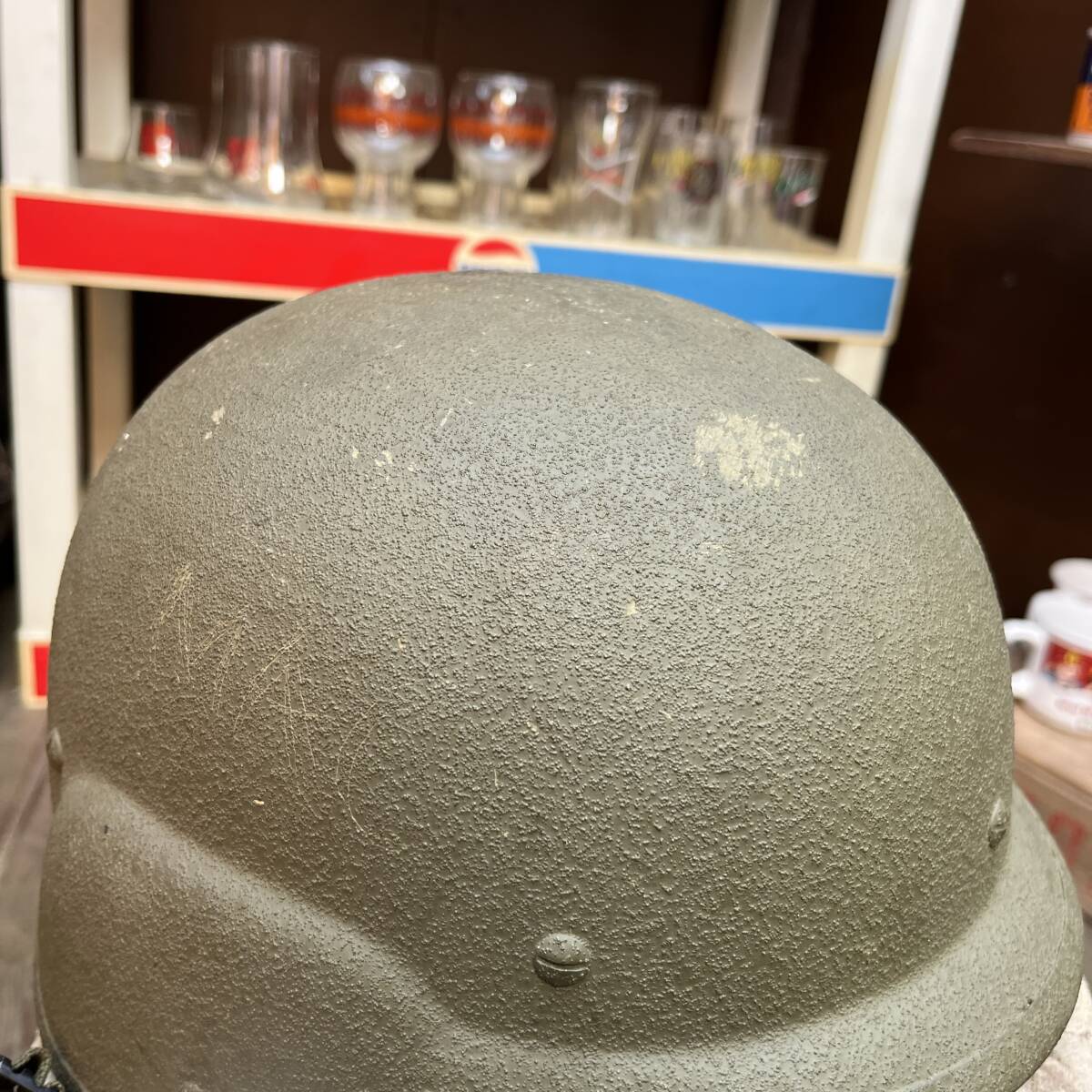 [ rare goods! the US armed forces use ]PASGT U.S ARMY military war . helmet with cover L size America Vietnam war camouflage flitsu