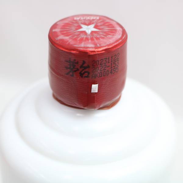 貴州茅台酒（マオタイシュ）天女ラベル 2023 53% 500ml 陶器（重量 969g）N24B230013の画像3
