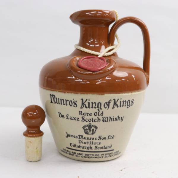 1円~Munros King of Kings（マンローズ キング オブ キングス）レア オールド デラックス 43％ 750ml 陶器（重量 1524g）S24D190071の画像1