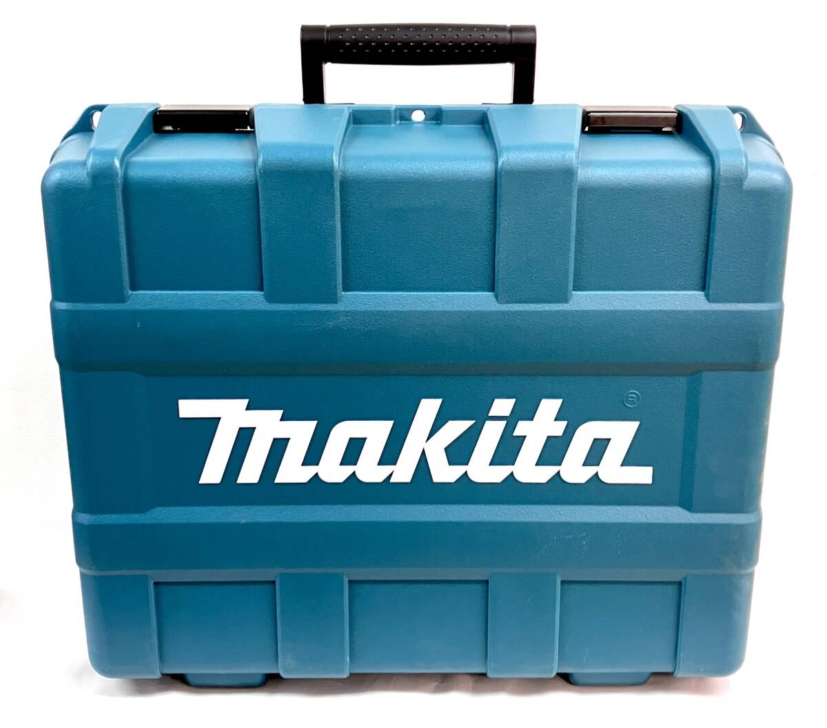 【新品/未使用品】makita マキタ PB001RDX 充電式ポータブルバンドソー + 40Vmax2.5Ah バッテリー2本・急速充電器・専用ハードケース付き♪_実物のお写真です。