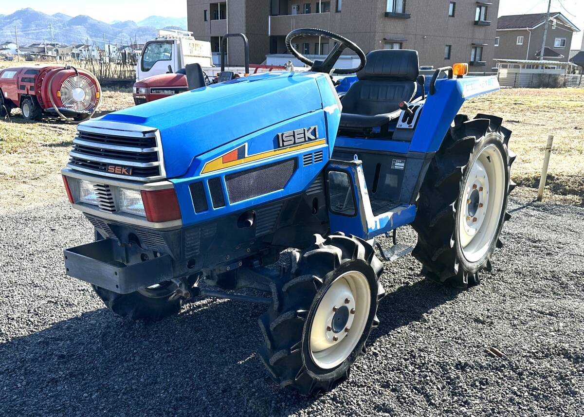  イセキ　トラクター　４ＷＤ　農機具_画像1