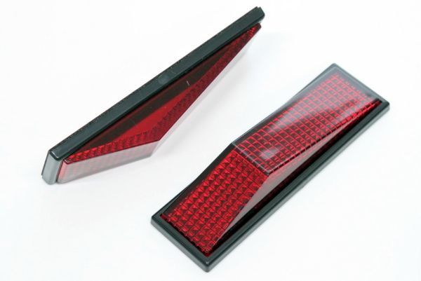 汎用ブラック枠付き リフレクター 大 レッド 赤 黒 フレーム バンパー リア サイド テール エアロ 反射材 反射板 LED は無し カー用品 部品_画像6