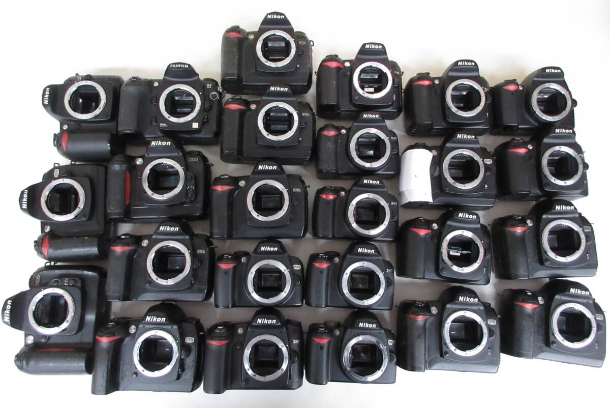 (4911N)ジャンク Nikon D40 D40X D60 D70 D70S D80 D90 D100 FinePix S5 Proニコン まとめてセット 25台 動作未確認 同梱不可の画像1