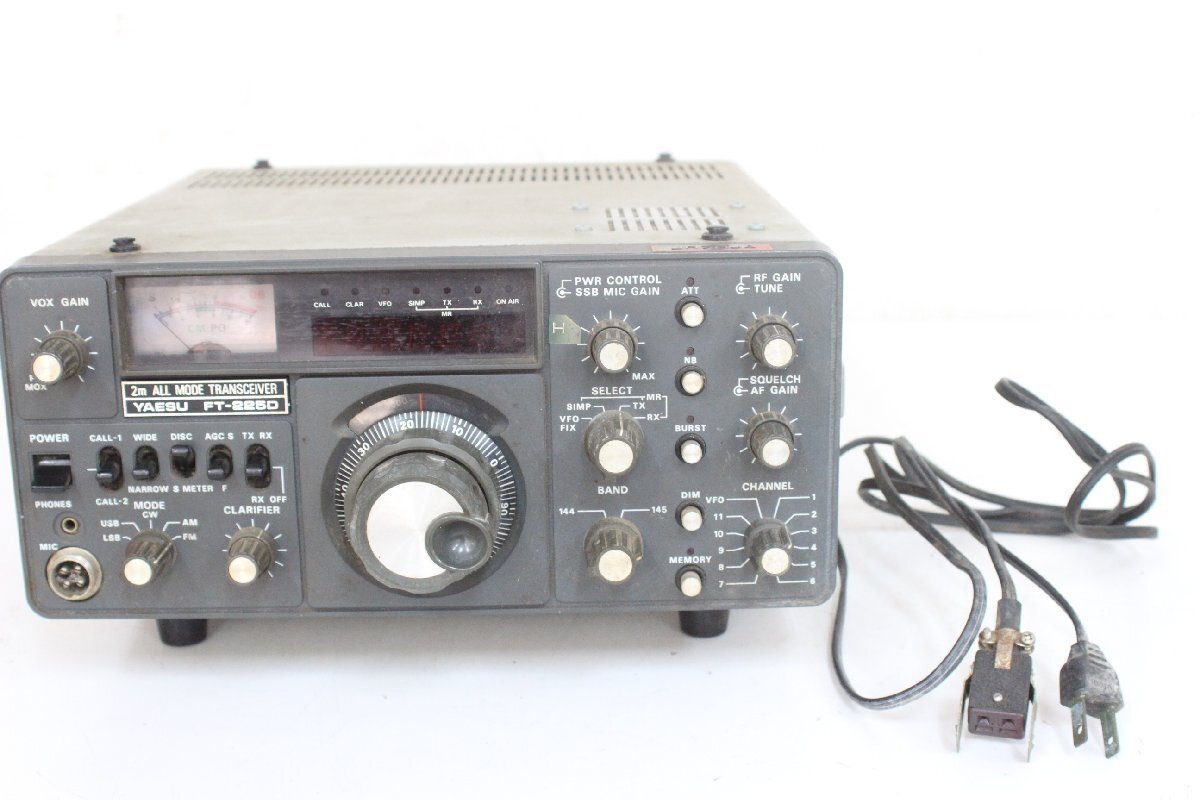 ▲（2）YAESU FT-225D 無線機の画像1
