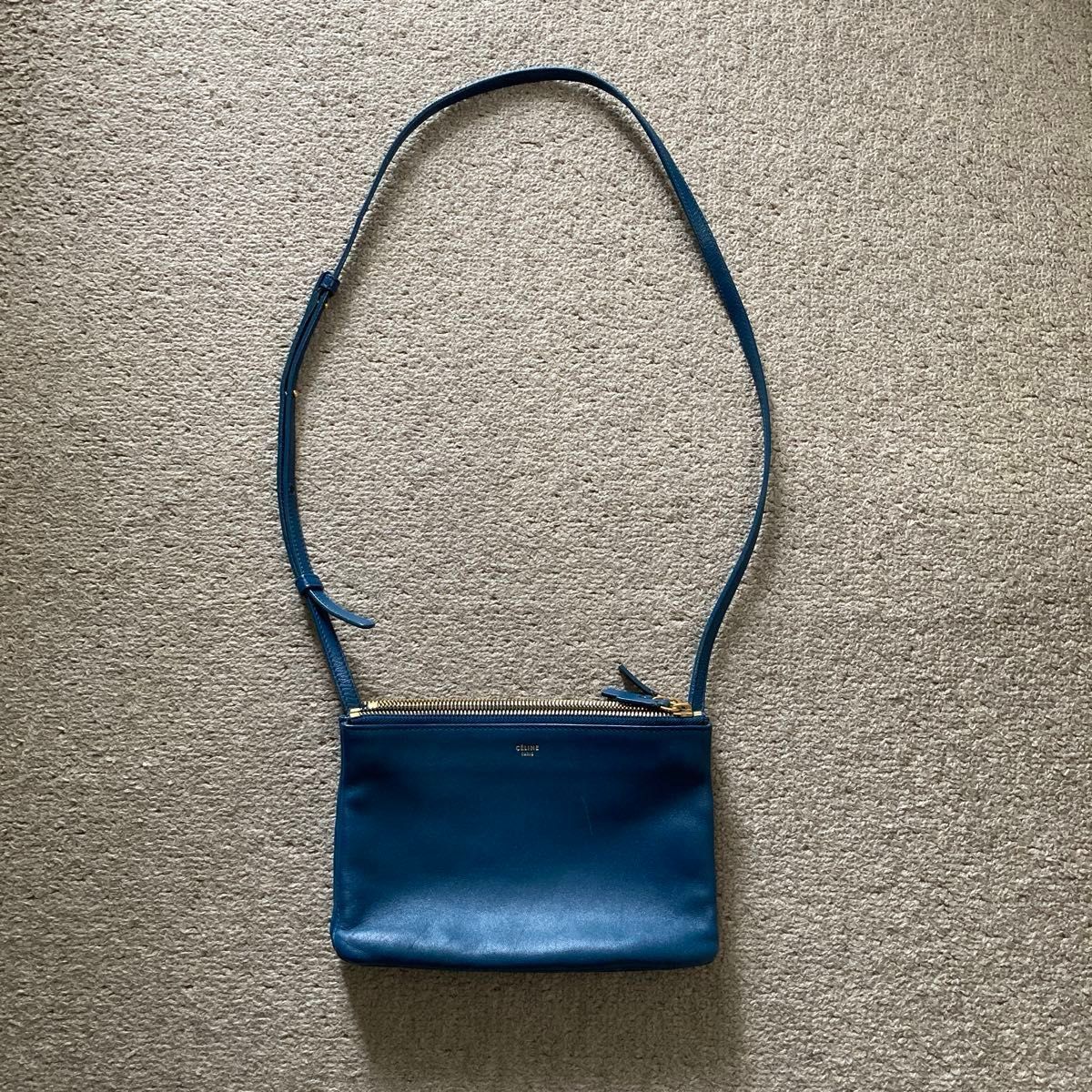 セリーヌ トリオラージ★ショルダーバッグ　CELINE★美品　5月6日までの延長！お値下げOKなのでご質問等どうぞ！お安くします！