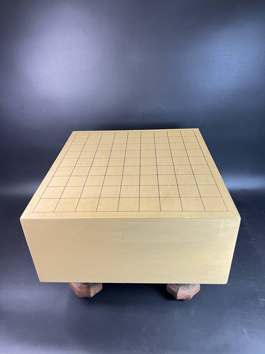 木製 【将棋盤】 中古 古い 脚付き 33.3x36.5x厚み15(H25.5)cm しょうぎ ボードゲーム_画像1